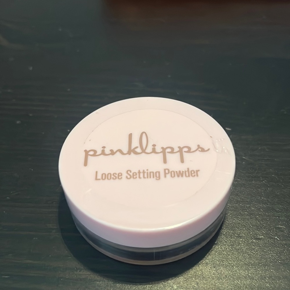 Pinklipps Cosmetics Loose Setting Powder - Picture 2 of 3
